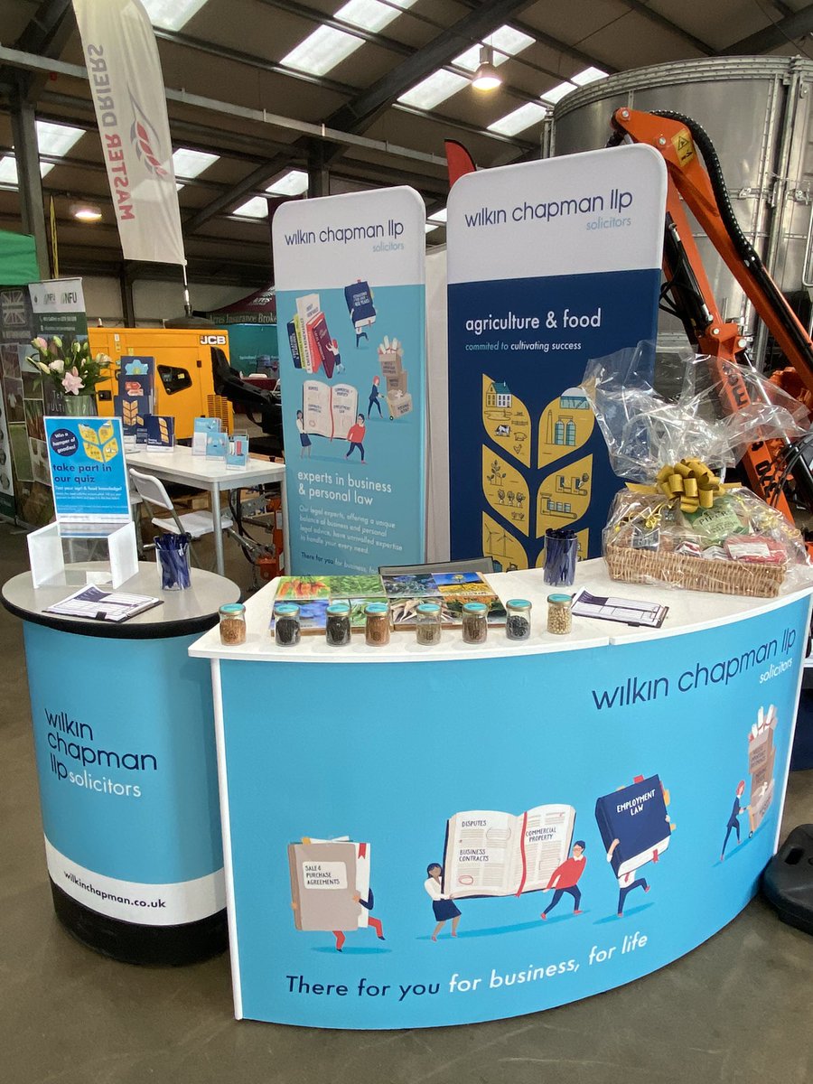 TarynWWCllp's tweet photo. Great first day at @MidsMachinery 🚜🌅
Nice to see lots of familiar faces and lots of new faces!
If you didn’t get chance to speak to us today, come pop over tomorrow for a cuppa & a @PockBakery sausage roll☕️😋
We also have lots of fab goodies to be won so come quick🤩 #MMS22 https://t.co/WgGoK4DszH