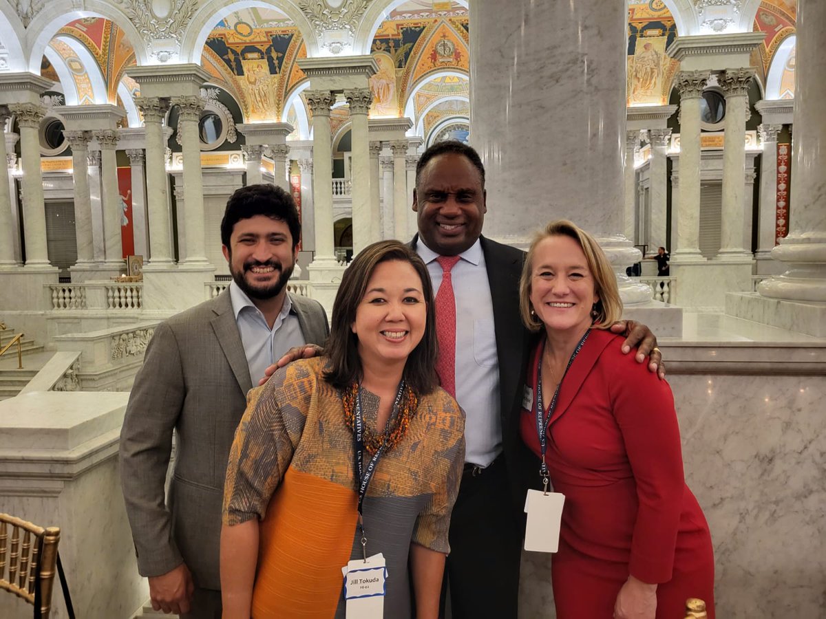 Continuing to find my way! Meeting other new fellow members & looking to the future! Here with Rep-Elect @johnjamesmi (MI-10), Longtime U.S. Rep. @janschakowsky (IL-09), Rep-Elects @delia4congress (IL-03), @gregcasar (TX-35), @tokudaforhawaii (HI-02) & @Nikki4Congress (IL-13).