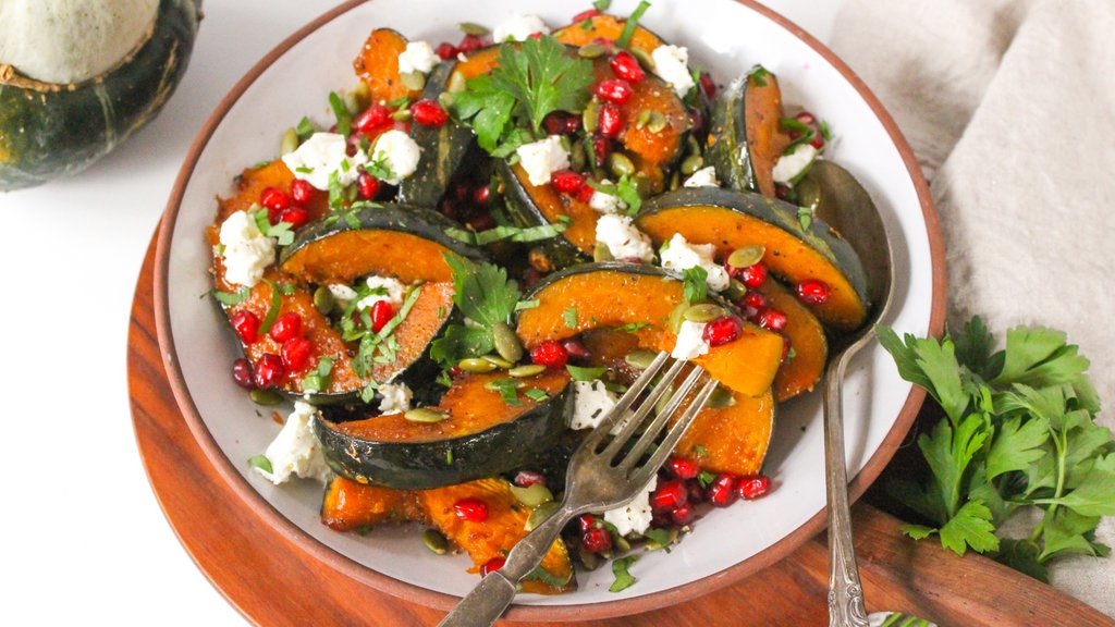 If you need a little holiday meal inspiration, I’ve got you covered: here's a list of our favorite Thanksgiving apps and sides (savory &amp; sweet)! Link--> fannetasticfood.com/best-healthy-t…⁠
⁠
#thanksgivingfood #thanksgivingsides #rdchat