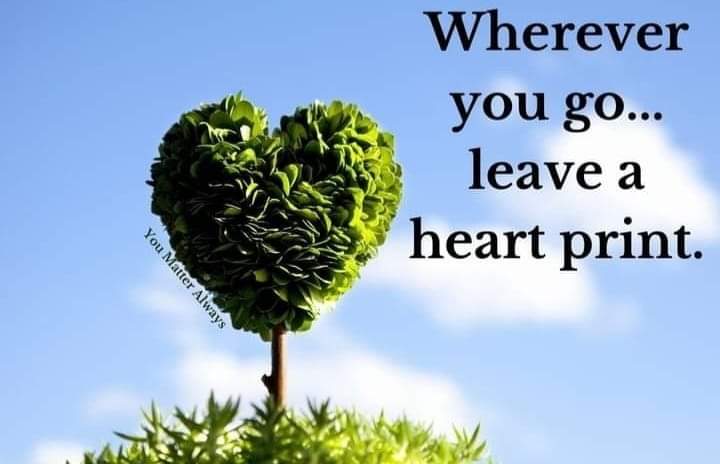 SuzieYMA's tweet photo. Goodnight YMAers, I am up for a 24hr shift tomorrow, so I will bid you goodnight and leave you with this little reminder about heartprints ๐๐๐ #YouMatterAlways #leaveaheartprint #heartprints #betheonewhocares #bekind #kindnessisalwaysinseason #beagoodperson https://t.co/87YAt9am3D