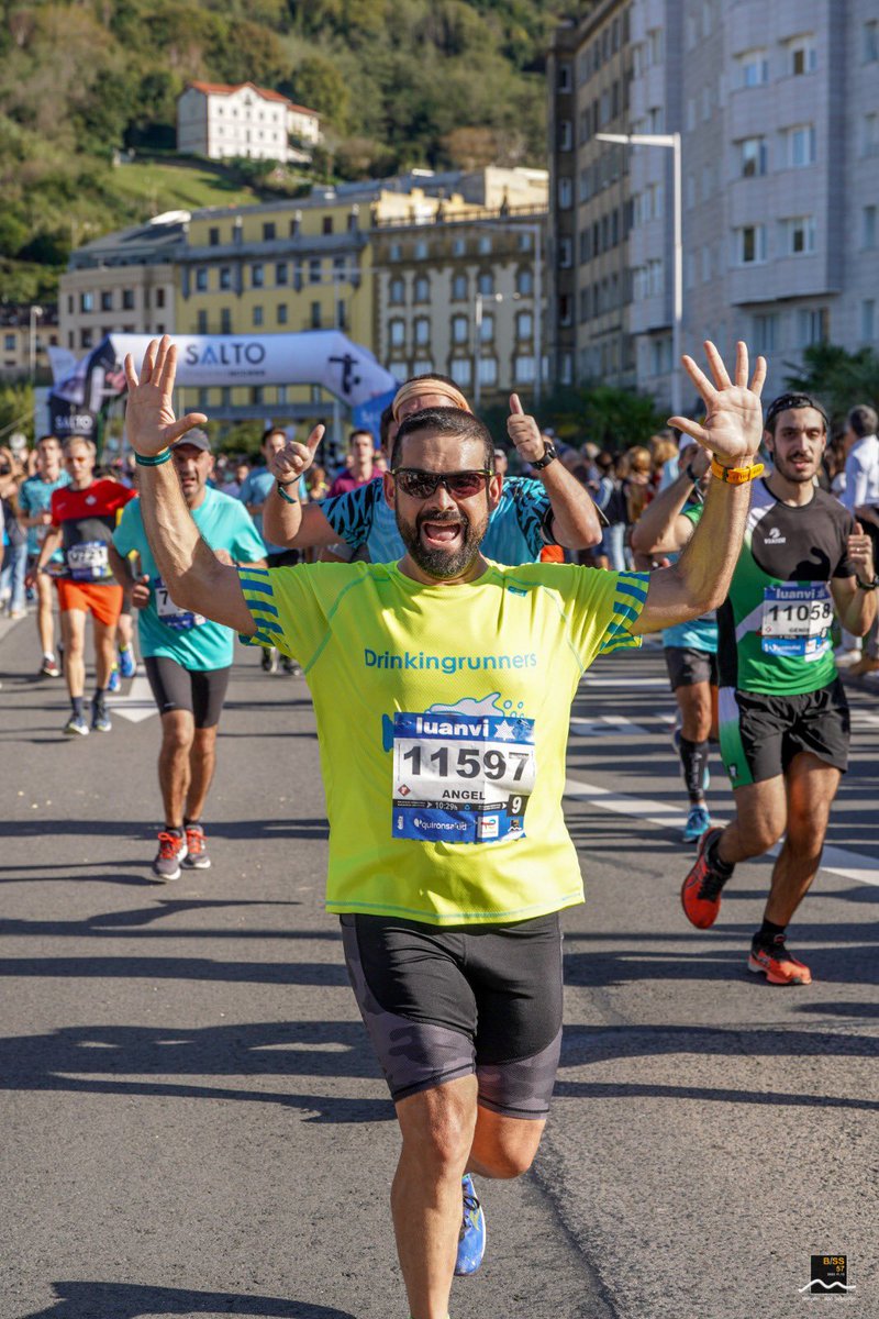 amerchanalvarez's tweet photo. Este fin de semana hemos disfrutado de una carrera  y ambiente espectacular!!! Behobia - San Sebastian!!! Sumando #kmsXalimentos #Run4Fun 
#BehobiaSS @DrinkingRunners https://t.co/D7weQPK3bX
