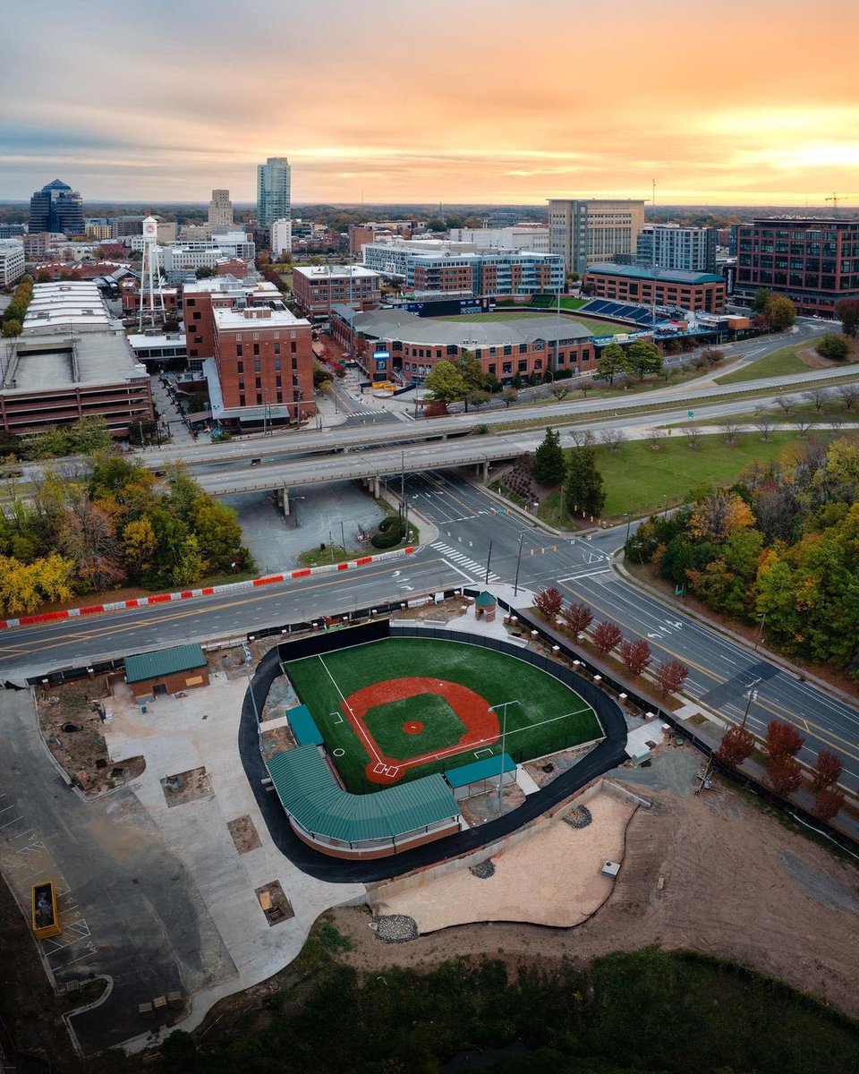 DurhamNC's tweet photo. Making great progress on the new Miracle League field downtown! When completed, this facility will help children and adults with disabilities enjoy baseball ⚾️ https://t.co/Hiwrn8pgjg