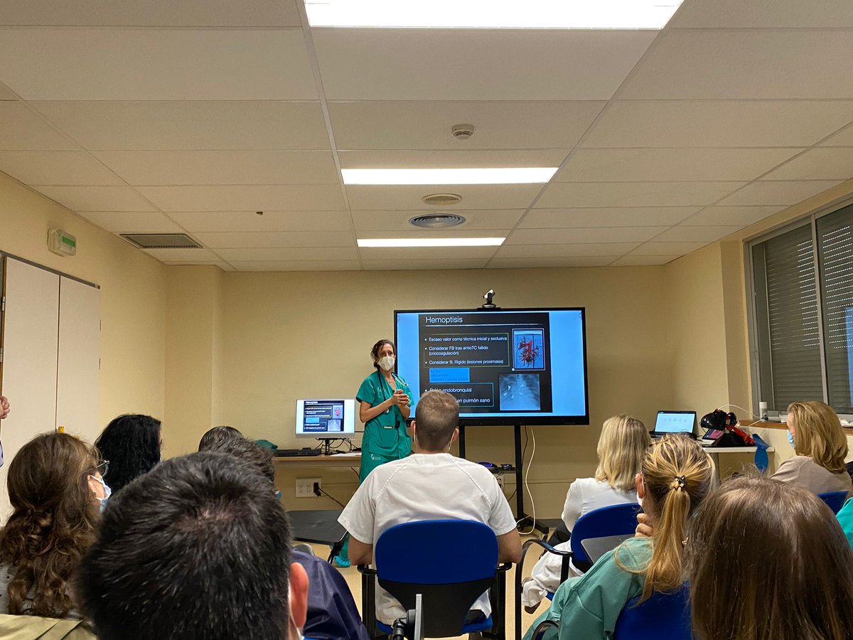 Aprendiendo SIEMPRE con y de nuestros compañeros intensivistas ( Hospital San Pedro de Alcántara de Cáceres)
Gracias  a AMBU por colaborar en la formación de todos