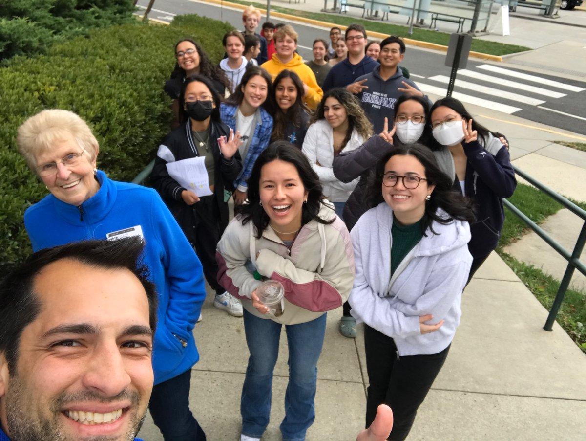 Jason Smolinski (@geosmolinski) on Twitter photo Happy #GISDay2022 ! We are appreciative of GMU’s <a href="/GGSDepartment/">GGS Department</a> for hosting us today and sharing your GIS program with interested students. @FCPSScience <a href="/FairfaxSchools/">City of Fairfax Schools</a> Happy #GISDay2022 ! We are appreciative of GMU’s <a href="/GGSDepartment/">GGS Department</a> for hosting us today and sharing your GIS program with interested students. @FCPSScience <a href="/FairfaxSchools/">City of Fairfax Schools</a>