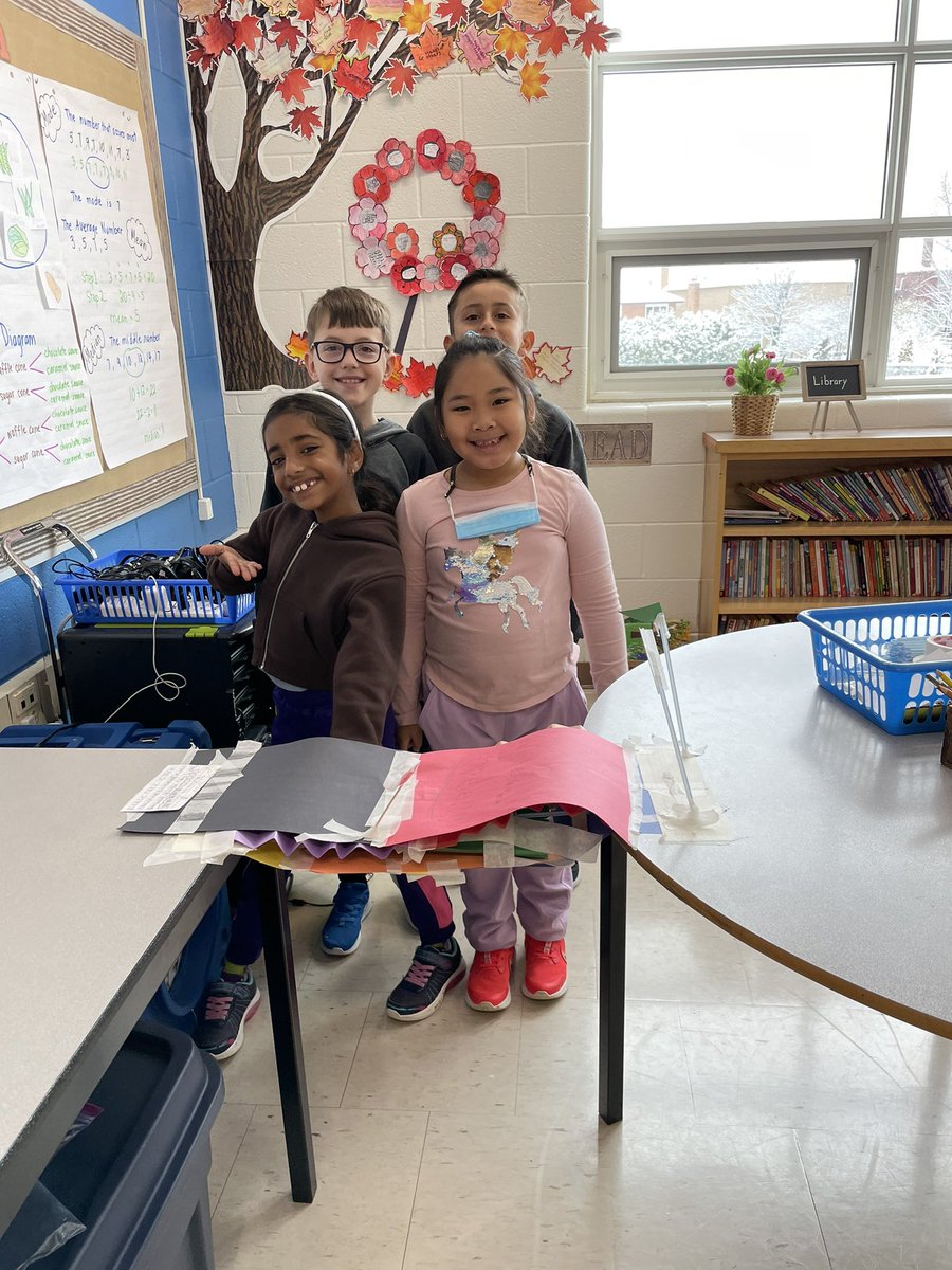 mdacosta11's tweet photo. Today was a day of building our bridges. The Grade 3s worked together to create Strong and Stable Structures that spanned over a 40cm gap. Excellent work grade 3s!!! I see future engineers at work!!🤗@StGregory01 #BetterTogether https://t.co/ahK7fvyq7g