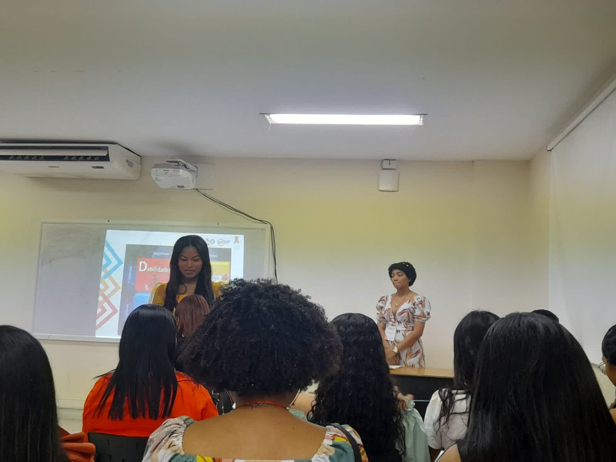 Datorres02's tweet photo. #SeminarioTaller #EscrituraCreativayArte #ProcesoComunicativo #3Sem #EducaciónInfantil @UGsedeMaicao @jaroldiazc https://t.co/mqb3KQHoeZ