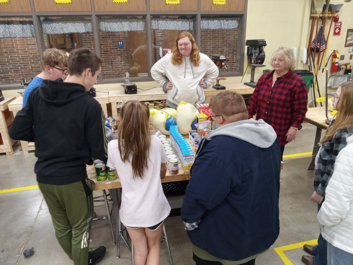 Today we had some of our members make meal bags for a few families at MCW. Thank you to all who helped!