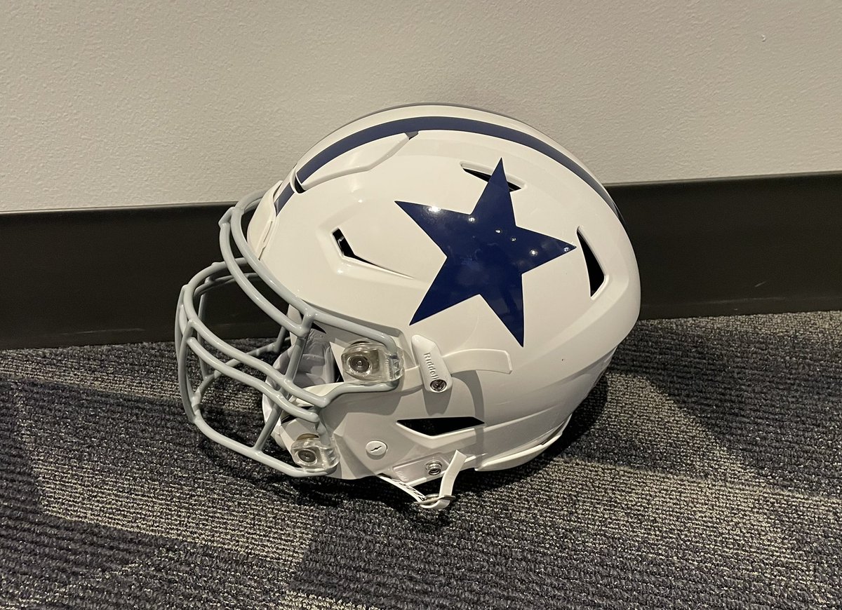 jonmachota's tweet photo. Cowboys had their Thanksgiving Day helmets at their lockers today https://t.co/2EcKwJlF9z