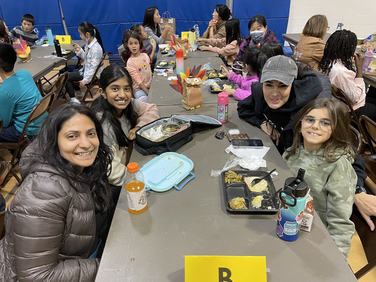 How wonderful to be able to have families join us for Thanksgiving Lunch today. Tomorrow we welcome our families from K-3. 🦃