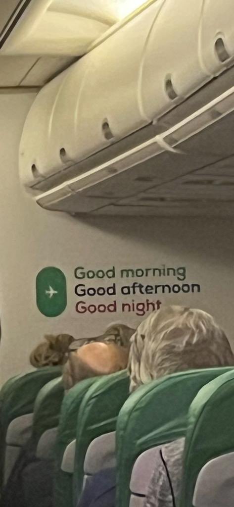 Gisteravond een super relaxte vlucht gehad (van faro naar Rotterdam) dankzij geweldige stewardessen van <a href="/transavia/">transavia</a>. Voor mij was het dus meer: good morning, good afternoon en good flight!