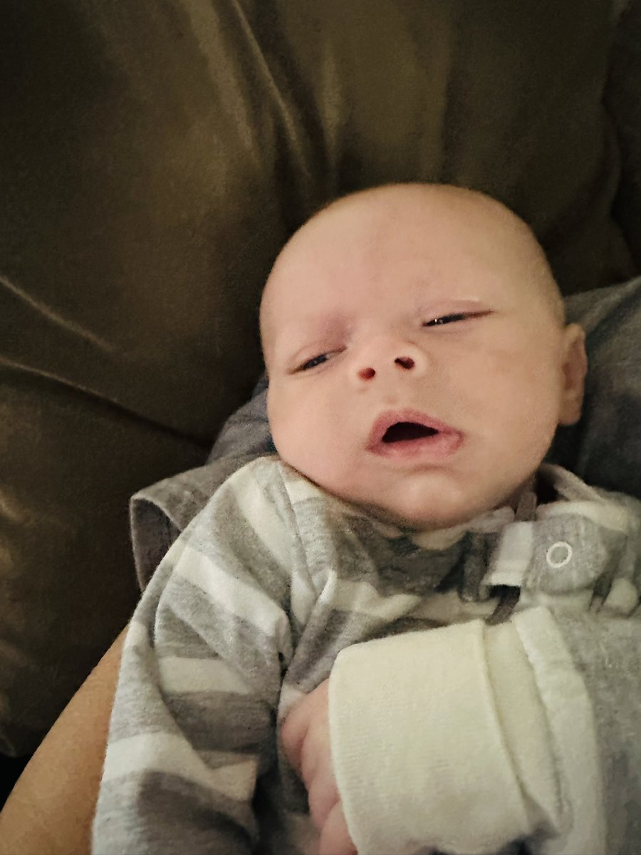 rae_scottie's tweet photo. Somebody is milk drunk!!😂👶🏼🍼💜 https://t.co/9Ak6XudVSg