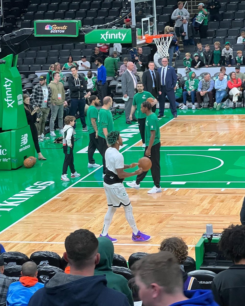 MarkSamlal's tweet photo. ✔️ a 🏀 goal to get to @tdgarden and see the hallowed #parquetfloor oh and @celtics too tough in the stretch thanks to Smart https://t.co/qkJkyjHuaS