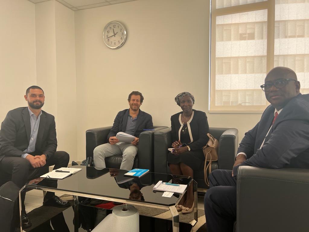 Réunion avec la direction des industries de transformation de la pêche du Sénégal dans le cadre du projet #FAO #FISH4ACP de soutien à la filière ostréicole Plusieurs activités concrètes validées avec les services de l’état aujourd’hui ! ⁦⁦<a href="/gillesvdw/">gilles van de walle</a>⁩