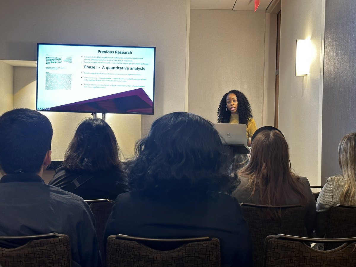 cjresearchtsu's tweet photo. Look who’s at #ASC2022 presenting her research from interviews on young men with a history of gun possession.  @DeniseDBrown_ | @GunResearch @tmcf_hbcu @TexasSouthern @gunviolence | https://t.co/4JmyHJJQaa
