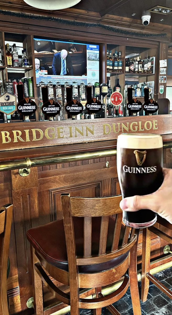 𝗧𝗵𝗲 <a href="/GuinnessIreland/">Guinness Ireland</a> 𝗹𝗮𝗱𝘀 𝗵𝗮𝗱 𝗮𝗻 𝗲𝗮𝗿𝗹𝘆 𝘀𝘁𝗮𝗿𝘁 𝘁𝗵𝗶𝘀 𝗺𝗼𝗿𝗻𝗶𝗻𝗴…. 
𝗪𝗲 𝗵𝗮𝘃𝗲 𝗿𝗲𝗽𝗹𝗮𝗰𝗲𝗱 𝗮 𝗰𝗲𝗿𝘁𝗮𝗶𝗻 𝗯𝗿𝗮𝗻𝗱𝘀 𝘁𝗮𝗽𝘀..

𝗖𝗵𝗲𝗲𝗿’𝘀 𝘁𝗼 𝗔𝗿𝘁𝗵𝘂𝗿 🤝

#𝗯𝗿𝗶𝗱𝗴𝗲𝗶𝗻𝗻 #𝗯𝗮𝗿 #𝗱𝘂𝗻𝗴𝗹𝗼𝗲 #𝗱𝗼𝗻𝗲𝗴𝗮𝗹 #𝗱𝗲𝗮𝗱𝗹𝘆