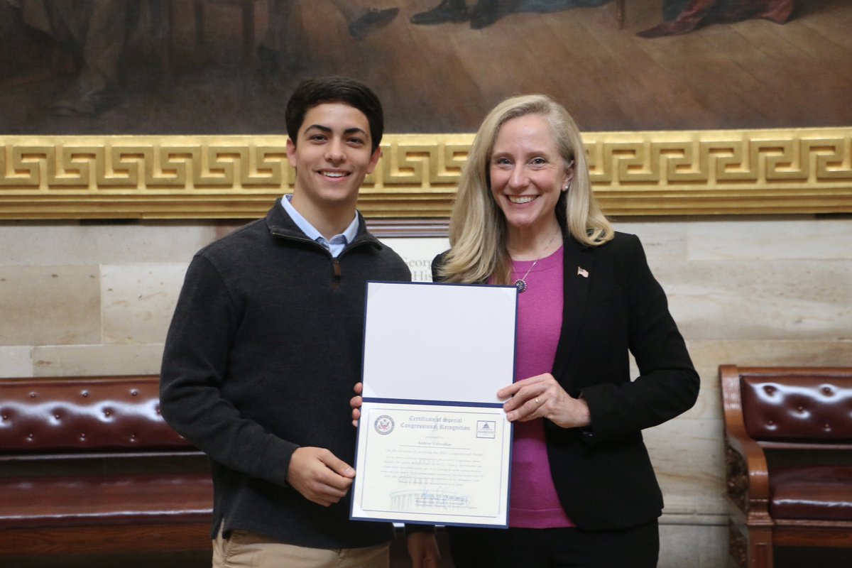 RepSpanberger's tweet photo. I was happy to show two Seventh District students around the Capitol today who received the Congressional Award for their outstanding service.

These students are leading by example and enriching themselves and their communities. Virginia is in good hands with leaders like these. https://t.co/2Mbez4D4wa