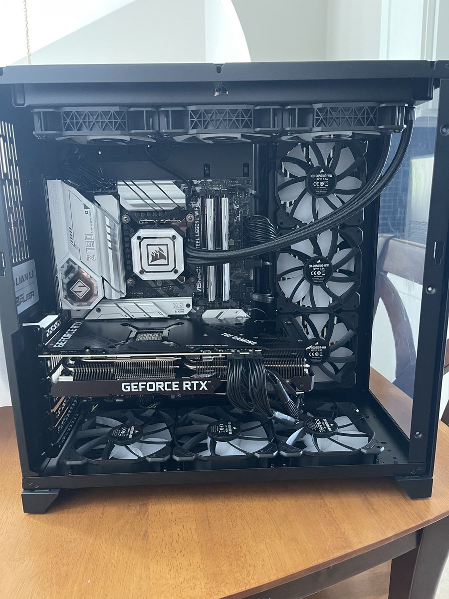 AdxmVO's tweet photo. Well… something arrived early @AnturBuilds https://t.co/sw9LzgXkXS