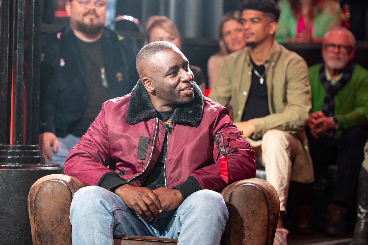 Tournage de l’émission « Mulhousez-vous! » au <a href="/cityhall_club/">City-Hall Mulhouse</a>, par l’association @mulhousejycrois !
<a href="/fmarquet/">Frédéric Marquet</a> aux manettes !
Présent notamment @james_camrhum @lagrandemarion …