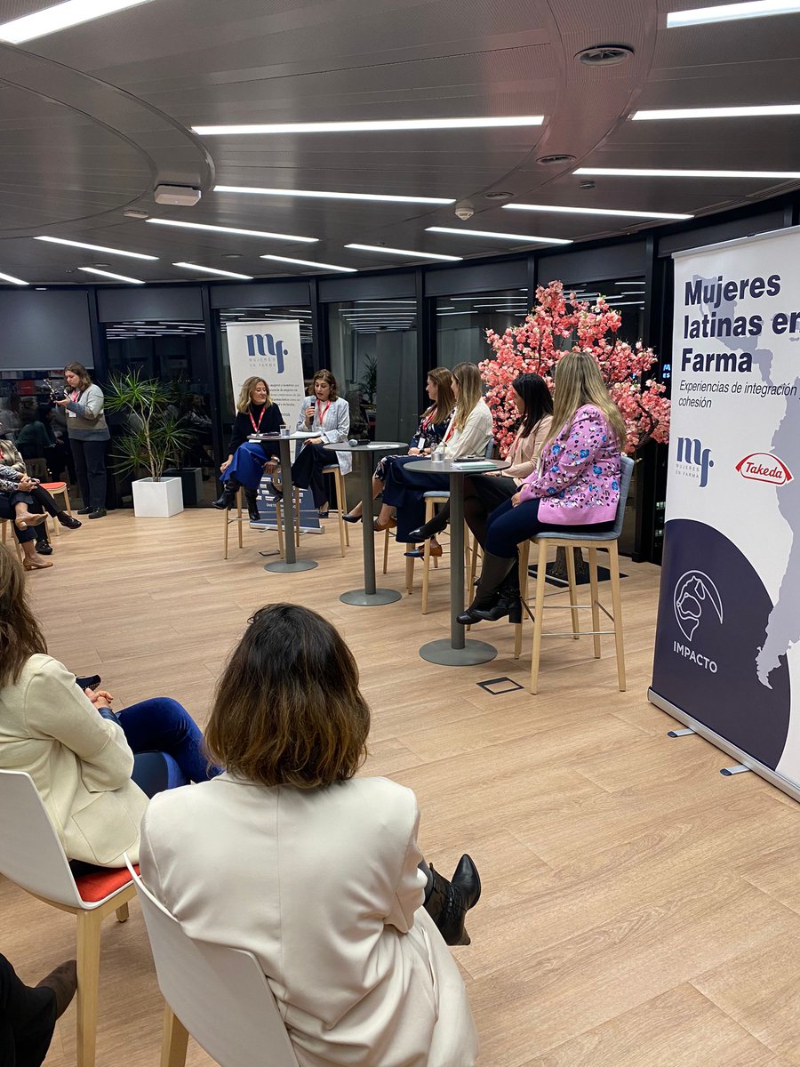 Takeda_ES's tweet photo. ¡Comienza el encuentro #MujeresLatinasEnFarma!
Un grupo de profesionales se reúnen hoy en la sede de Takeda con el objetivo de dar visibilidad a las mujeres latinas en la #IndustriaFarmacéutica a través de la #diversidad de género y de nacionalidad. ¡Abrimos hilo! @mujeresenfarma https://t.co/3Owyo0M0EI