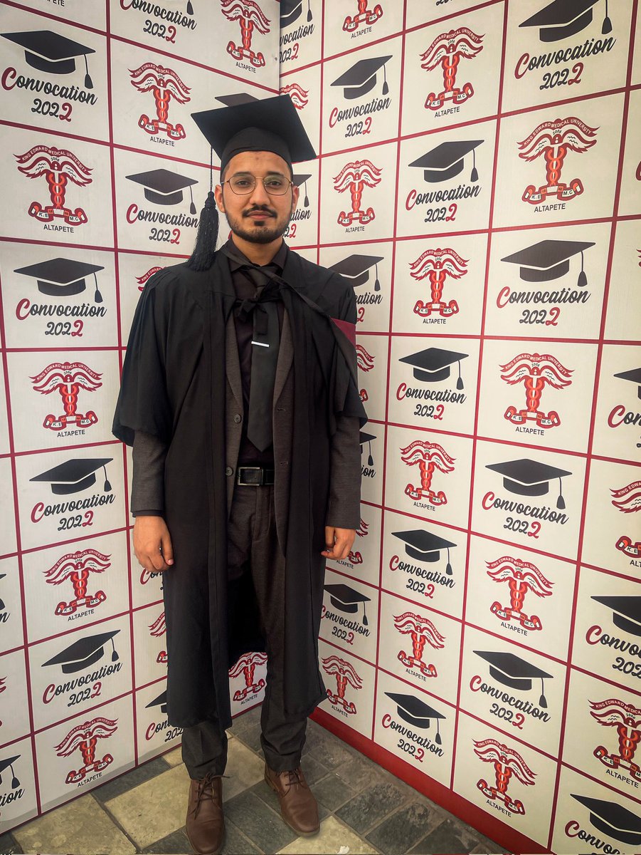 M___UBAIDULLAH's tweet photo. Finally 

Alhamdulillah 🎓🎓❤️ https://t.co/OlAjeZR8xd