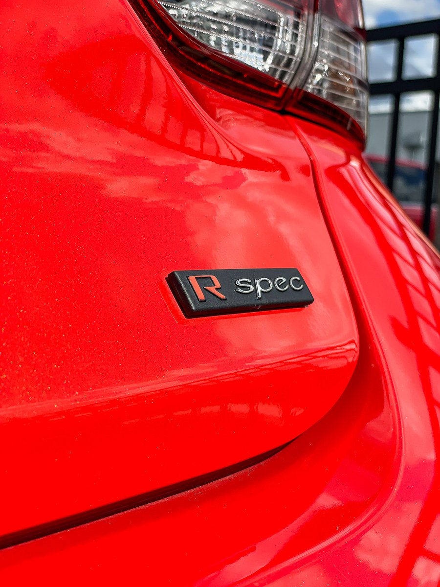 DriversMart's tweet image. Spice up your week with this manual Hyundai Veloster R-spec! 🚀