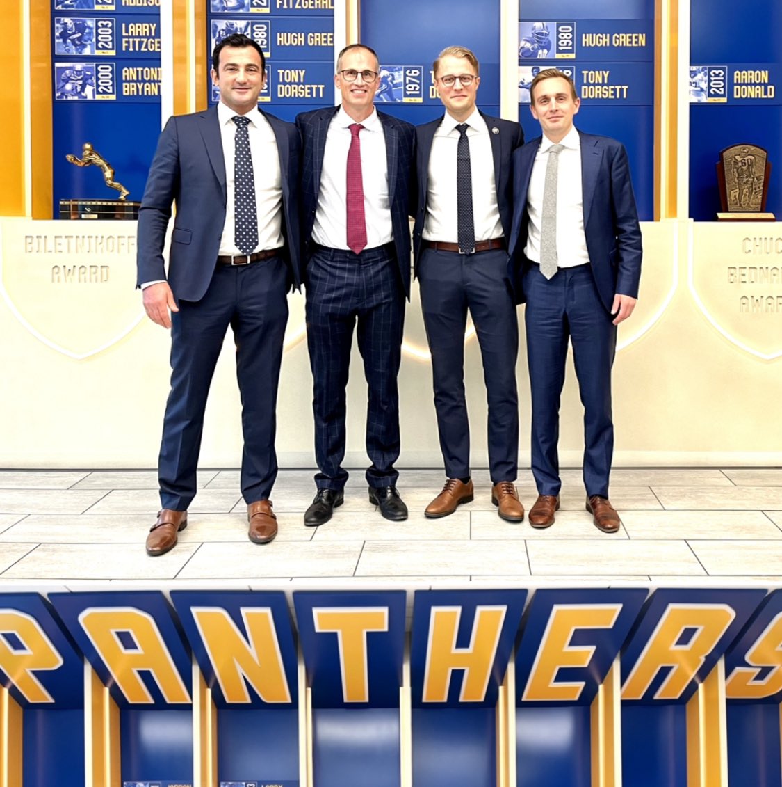 VolkerMusahl's tweet photo. @DrSamuelsson @senorski so happy to welcome you to Pittsburgh. Great exchange @UPMCSportsMed @SahlgrenskaAcad #knee #ACL #STABILITYII #SNKLR #FF https://t.co/75nrRwh2YB