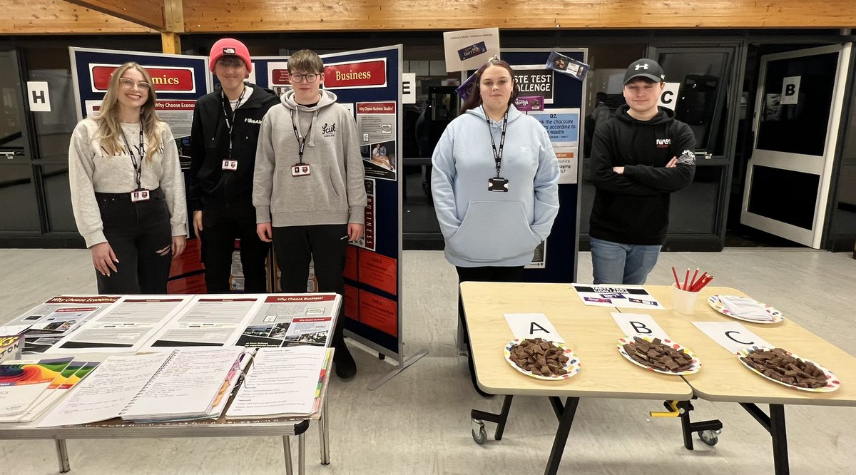 AlunBusiness's tweet photo. Looking forward to meeting future  Business and Economic A Level students during the Alun School 6th form open evening @alunschool https://t.co/HFQf9sIkzv