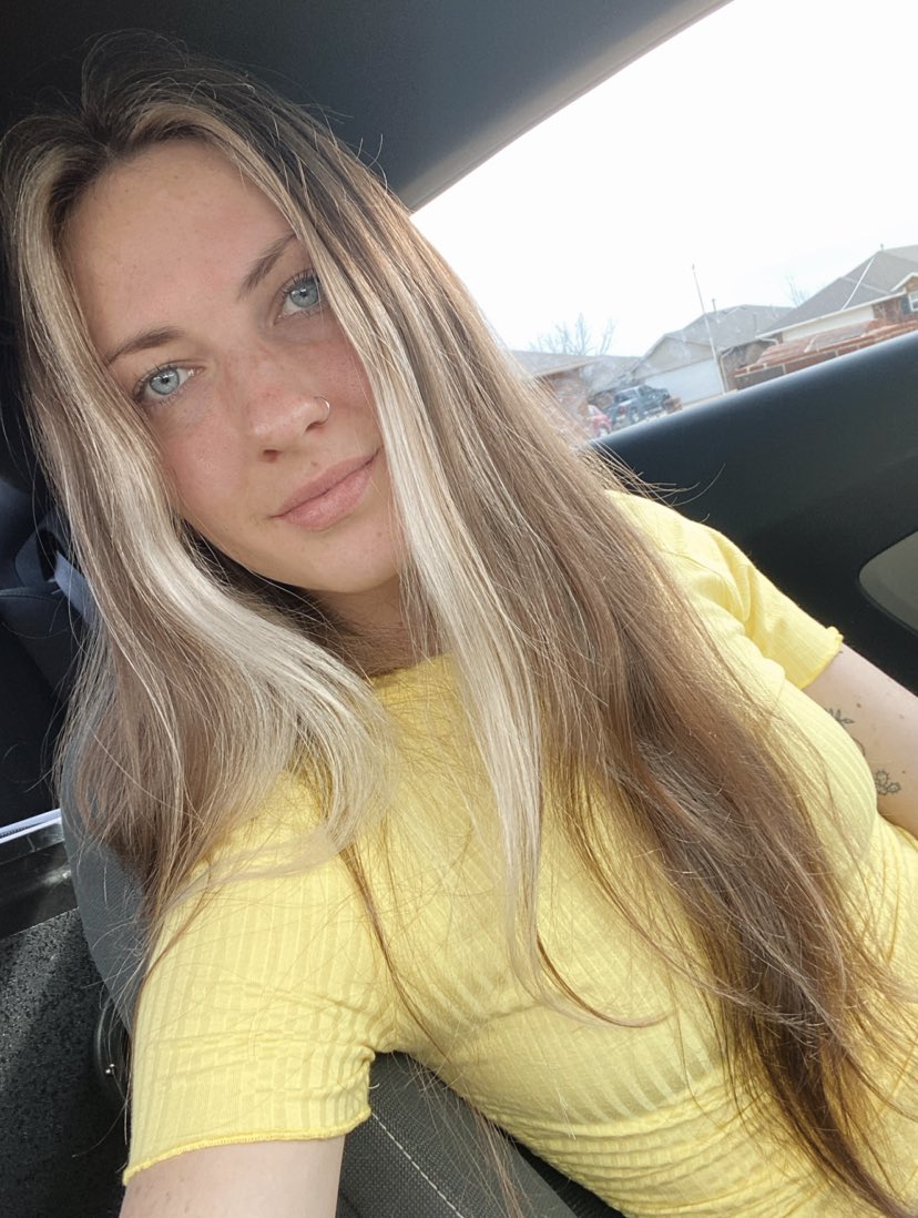 _shaliena's tweet photo. summer hair vs fall hair https://t.co/HtUuESiEQl