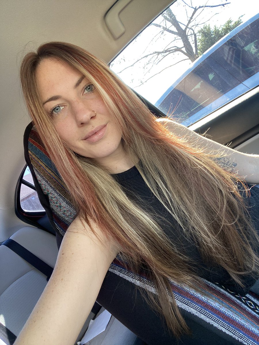 _shaliena's tweet photo. summer hair vs fall hair https://t.co/HtUuESiEQl