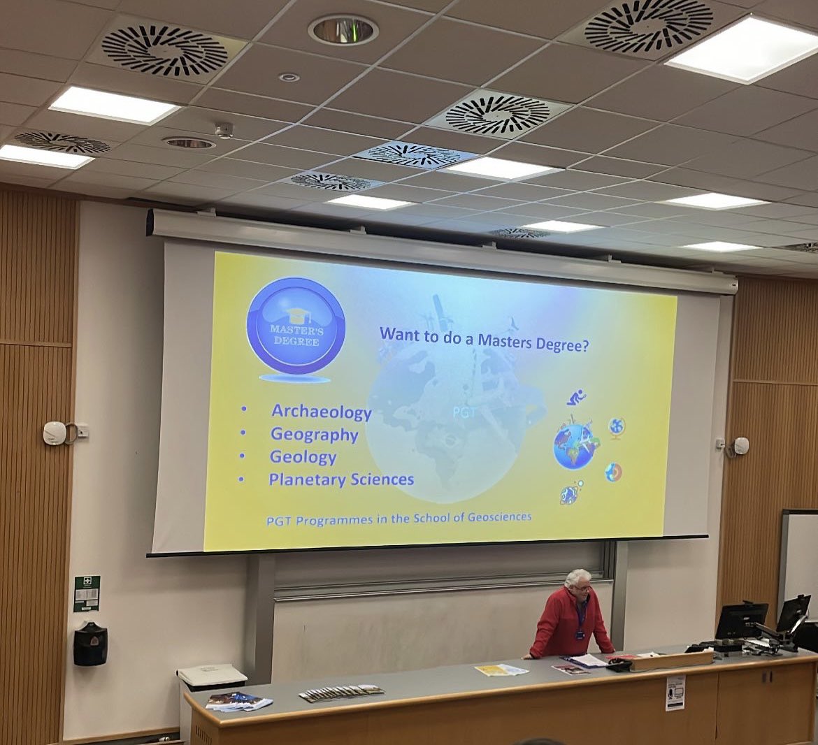 geoscienceabdn's tweet photo. Thank you @UoAGeosciences for today! 🌎We had a great turn out! A helpful and useful event for those who are interested in further studies. Also a huge thanks to @basanite for aiding and working with us to make this event successful⭐️ https://t.co/YifmJVZQuH