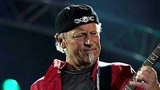 Happy Birthday Martin Barre ! 