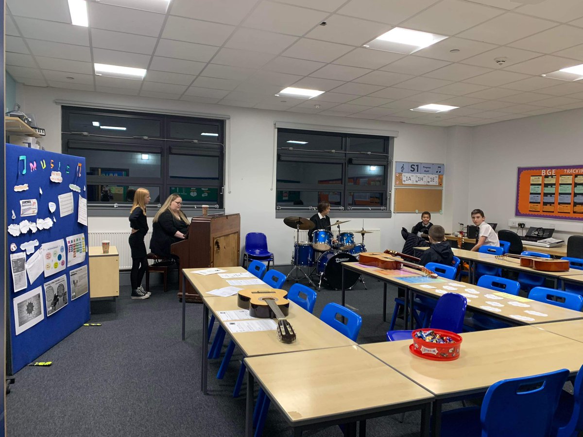 GlenifferMusic's tweet photo. Miss Allan and Miss Butchart and some of our fabulous S1 musicians are all ready for the P7 Open Evening! @GlenifferHigh https://t.co/11z8mmeHf4