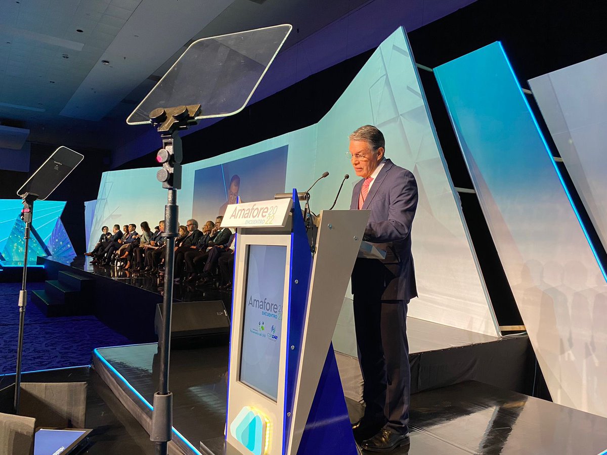 IPliego's tweet photo. Esta mañana participé en el Encuentro @Amafore_mx 2022, donde reiteré el compromiso de la @CONSAR_mx por impulsar una reingeniería en el sistema de cuentas individuales, poniendo en el centro a las y los trabajadores. https://t.co/tchMo6TBrc