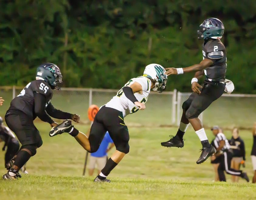 Keevi2timez's tweet image. 1st Team all District QB/DB‼️🔥🔥
Truly thankful and BLESSED‼️