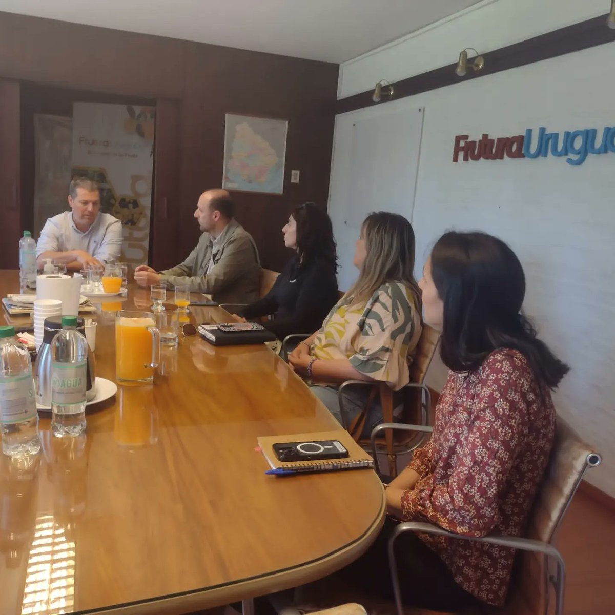 FASaltoUy's tweet photo. #ElFaTeEscucha
Reunión Con FRUTURA.
@Frente_Amplio Fernando Pereira Luis Alonso https://t.co/4REhZhFmk9