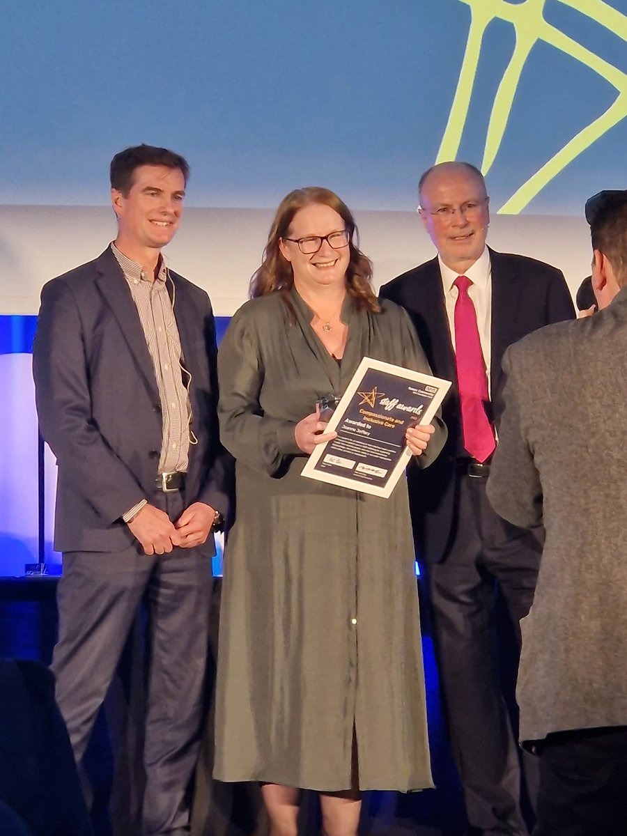 trudyward8's tweet photo. Joanne Jeffery #AAAscreening has won the Compassionate &amp; Inclusive care Award @nhs_scft #TeamSCFT 👏👏 @sarahsheltonuk https://t.co/f0J7pEcca3