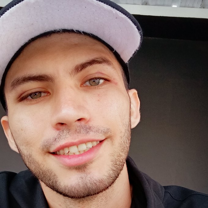 #NuevaFotoDePerfil https://t.co/AHkXJuFBWH<a href="/tag/nuevafotodeperfil"class="tags">#NuevaFotoDePerfil</a>