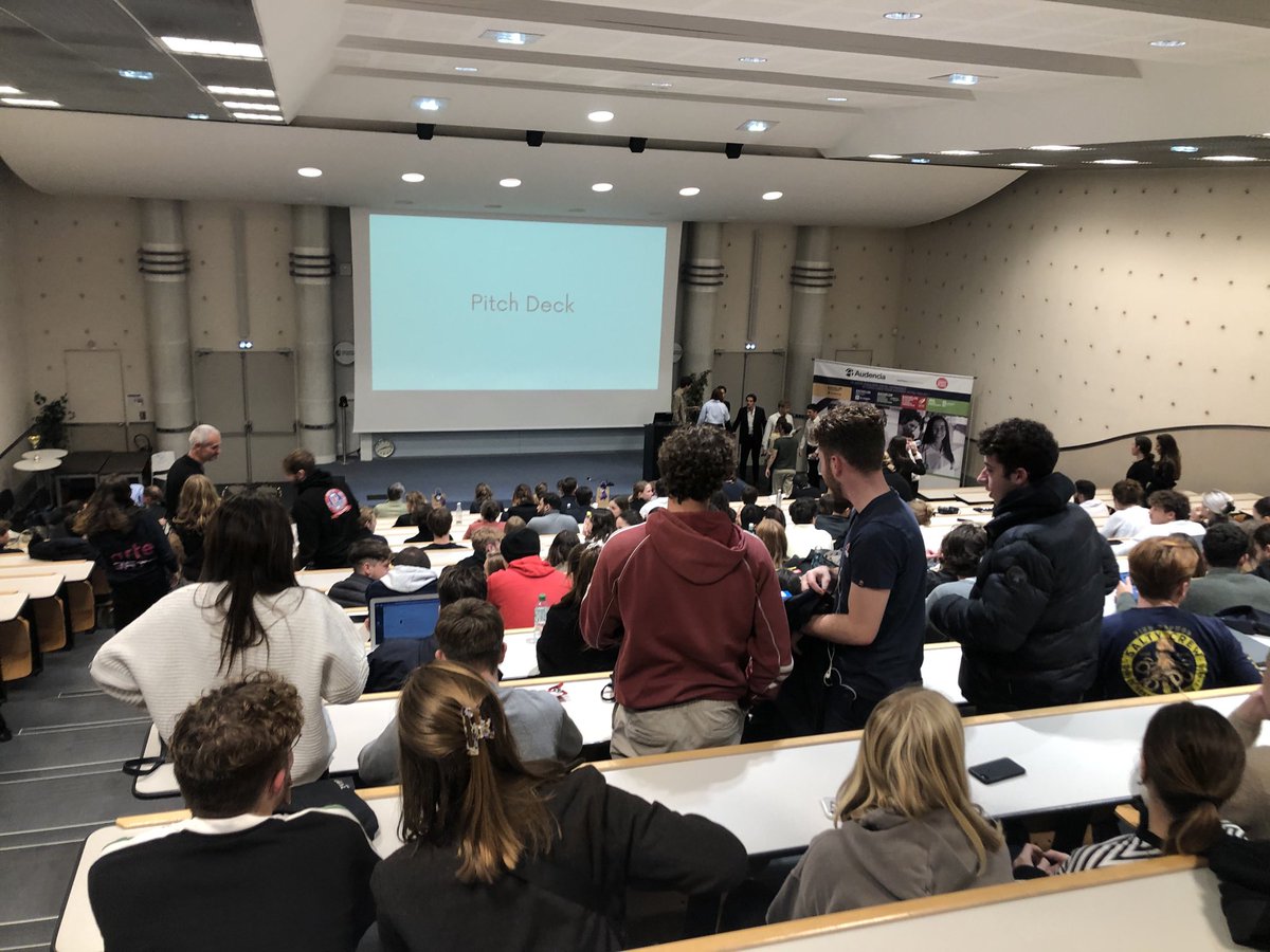 ACordesse's tweet photo. Concours de Pitchs ce soir pour la spécialisation Entrepreneuriat ⁦@audencia_bach⁩ merci ⁦@DanEvans108⁩ et ses étudiants ! https://t.co/B8GPZzlFVz
