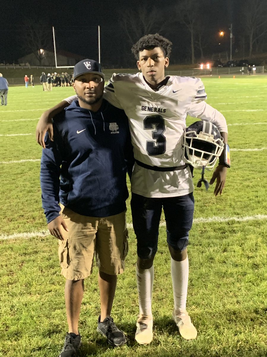 BrandonAdams_6's tweet photo. S/O lil cuz @MonteviusThomp1 on a great Sophomore SZN! Eclipsed 2k passing with 21 Total TDs! Only up from here 🚀! 🚾🏈 https://t.co/SnDodiCsfB