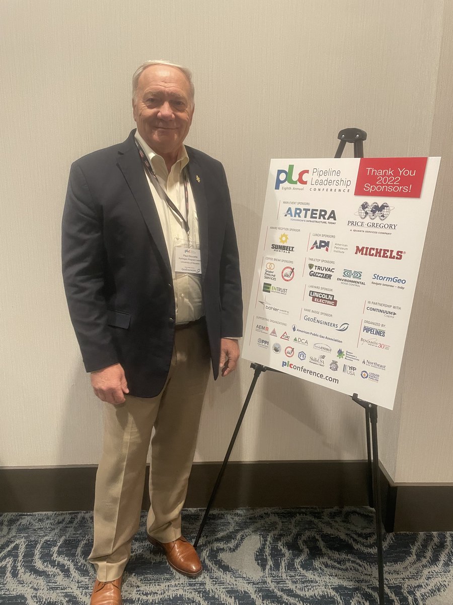 UH Energy's Hydrogen Program Leader Paul Doucette delivered the keynote address and moderated a panel discussion at the 2022 Pipeline Leadership Conference in Houston. The keynote and panel discussion focused on the importance of a hydrogen ecosystem to the pipeline industry.