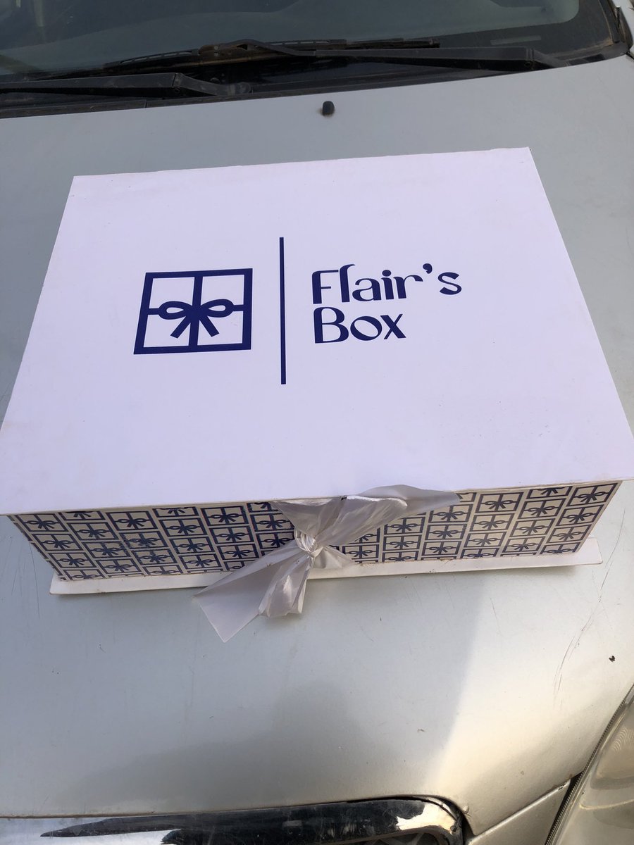 TheBukolaTaiwo's tweet photo. Period care package curated with love by @FlairsBox ❤️❤️ https://t.co/AVndGV5imK