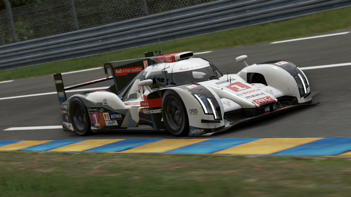 simraces's tweet image. Tarde noche de directo en el Barhein