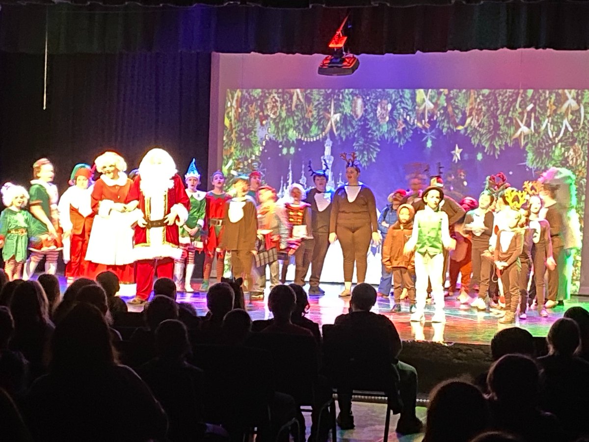 bucschools's tweet photo. Fantastic performance by our Buchanan County students in the play Rudolph Jr. at the CAM. BCPS is so proud of all of the actors and actresses! #GREATPERFORMANCE! https://t.co/DGeELaFB16