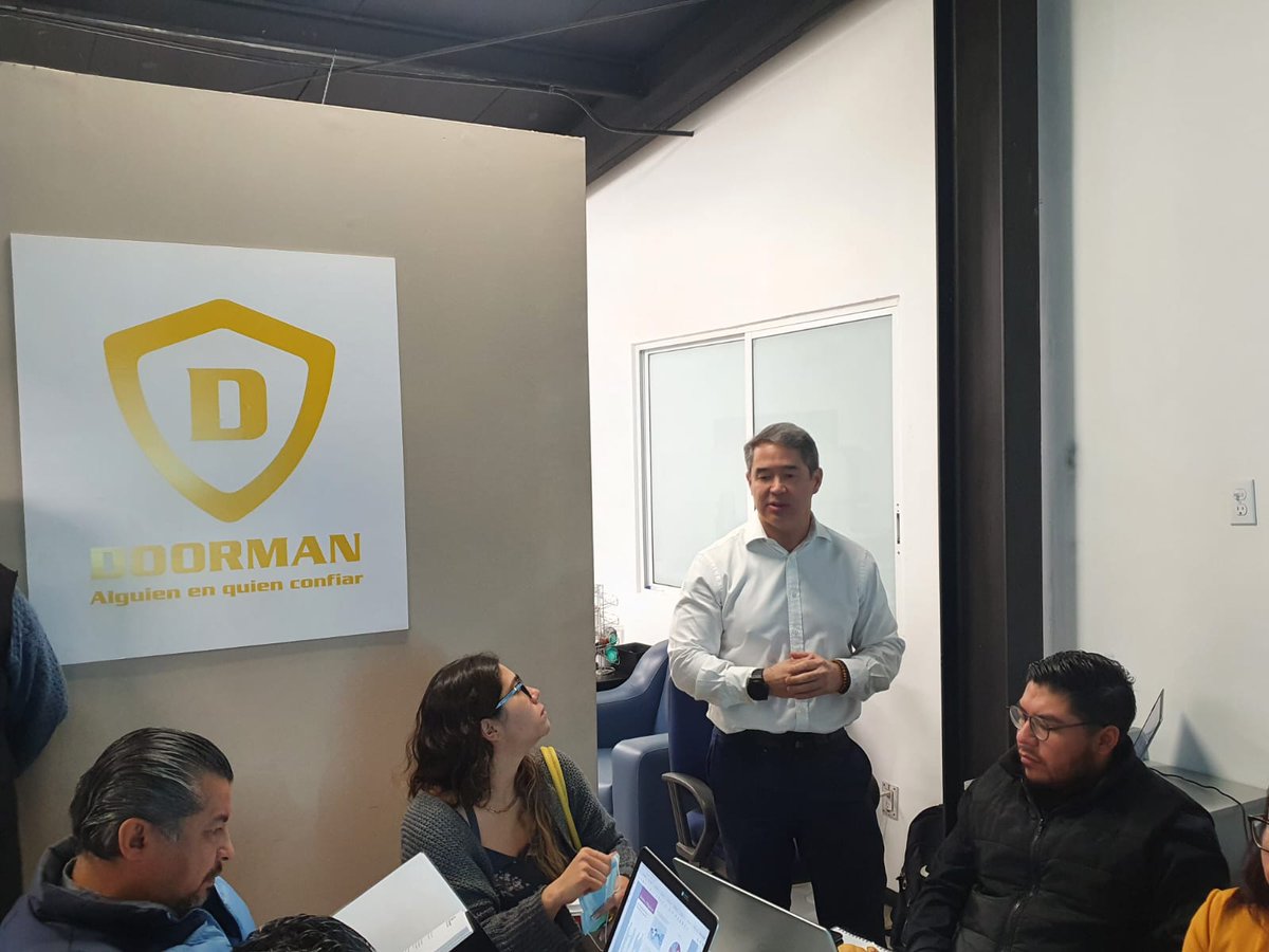 AMESP_oficial's tweet photo. La #AMESP en el primer día del curso de #Impartición de cursos de formación del capital humano de manera presencial grupal #EC0217.01 del @ConocerMx donde la Dir. Gral. Lic. @vtorreslanda y nuestro asociado de #DoormanPlus Ing. @makonancarrow nos compartieron unas palabras. https://t.co/GtgFC6Q1bG