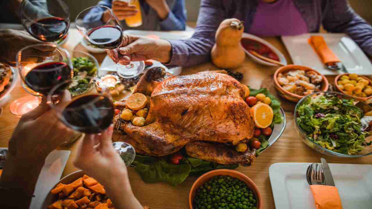 nshadow791's tweet photo. I try to convince my family to cut back on Turkey Day, to avoid having to pack away so much leftovers. But after seeing all this “Thanksgiving costs too much/eat out on Thanksgiving” articles I’m going all out cause of spite. I WILL be thankful thank you very much. https://t.co/cB6bP6BEAE