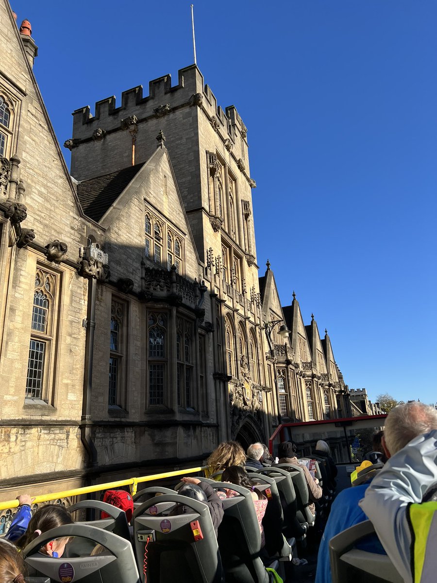Year 1 enjoyed seeing the delightful sights of Oxford today from the <a href="/OxfordBusCo/">Oxford Bus Company</a> open top tour bus!  #toknowtolovetoserve #oxford