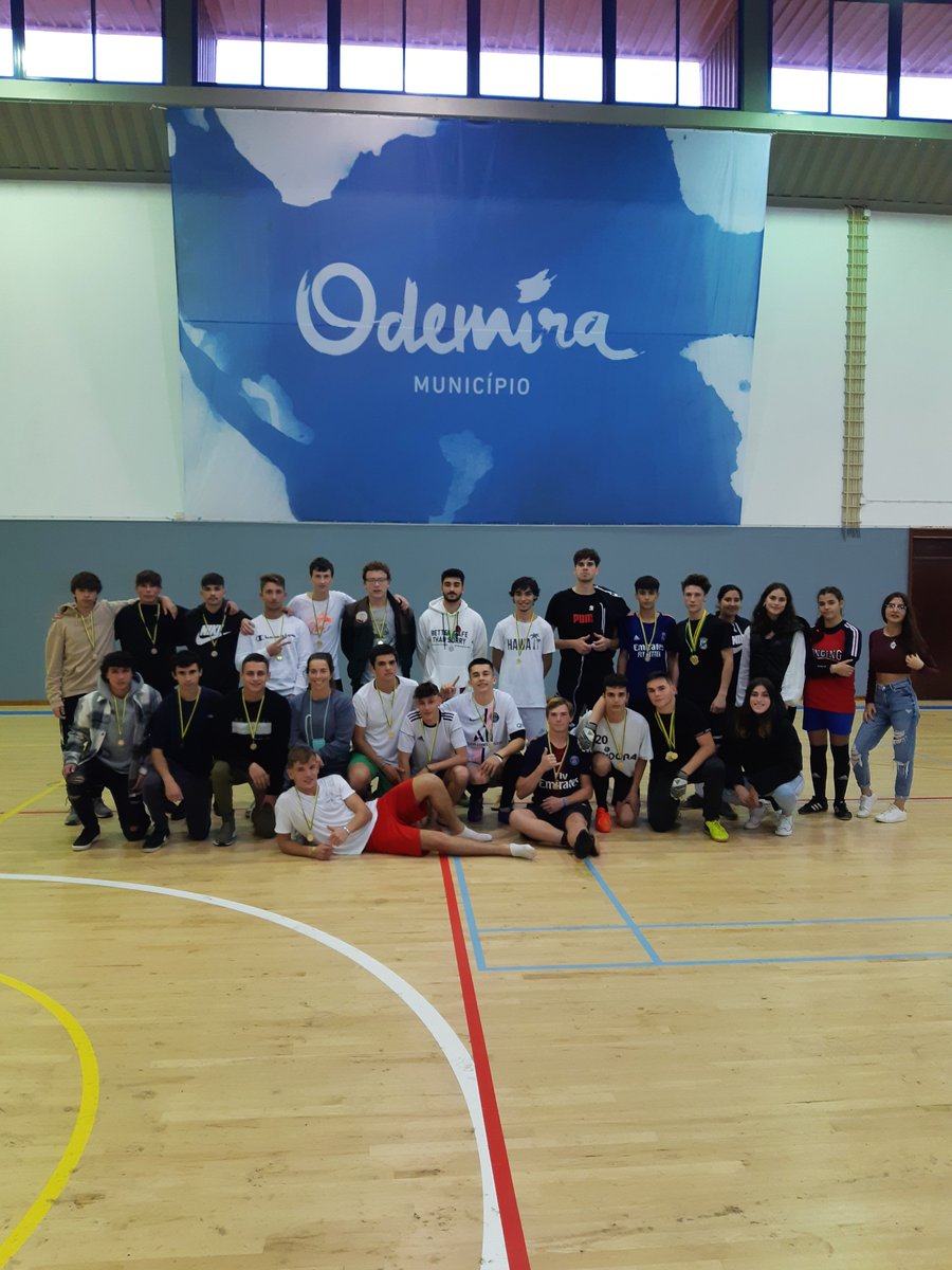 Torneio de Futsal ⚽️💚

Equipas Masculinas
🏆 Barraqueiros
🥈 Empinado Club
🥉 Esquecem Tudo

Equipas Femininas
🏆 Brabíssimas
🥈 Brancas

Melhor Marcador: Miguel Silvestre
Guarda-redes menos batido: Énio Esteves