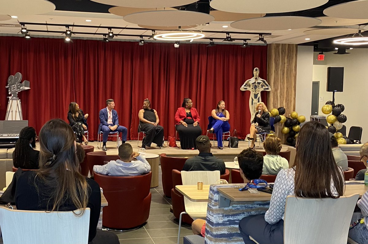 Great to see Dr. Brandon Pomeranz (second from left) of <a href="/SouthBeachHeli/">SouthBeacHelicopters</a> on <a href="/StThomasUniv/">St. Thomas University</a> Global Entrepreneurship panel today. Brandon was a terrific baseball player, fine student, and is a three-time (!) STU alum with a DBA from the <a href="/STUSPOAD/">@STUSPOAD</a> program. Nice job Brandon.