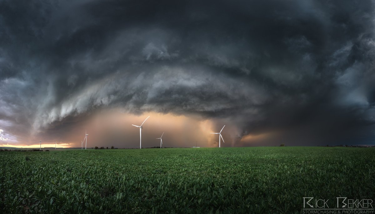 2022, het jaar dat ik enkele van de mooiste stormchase gerelateerde content heb geschoten buiten het zomerseizoen om. Uniek te noemen!