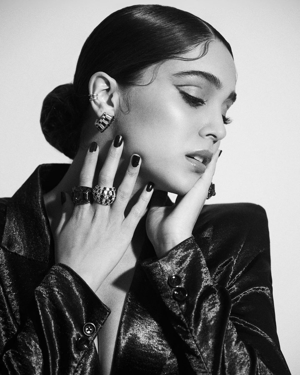 Sharvari 🐯 tweet media